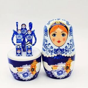 Russian Nesting Doll Manicure Set Blue White Clippers Nail File Storage Case 7pc